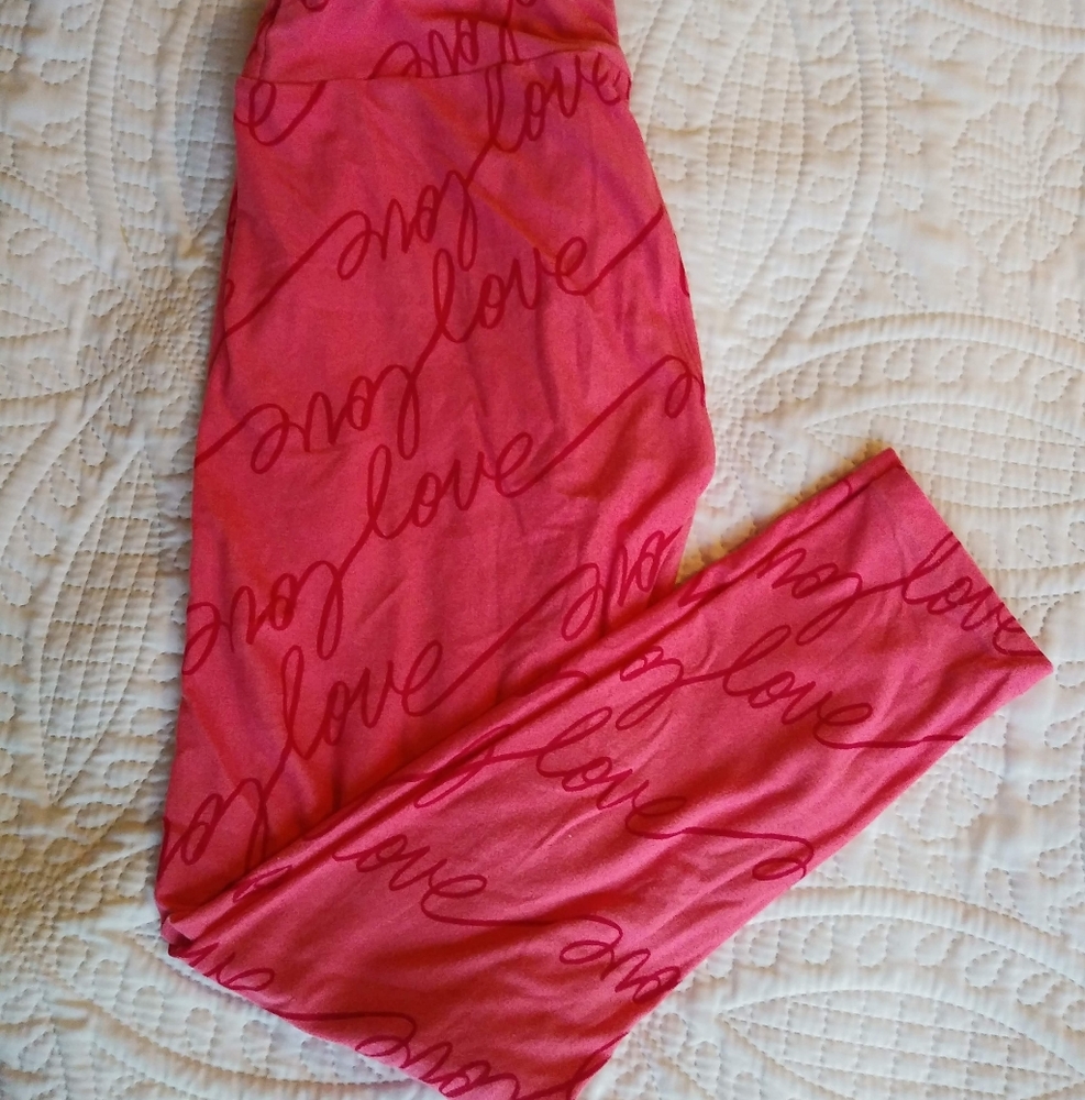 Lularoe valentines leggings
